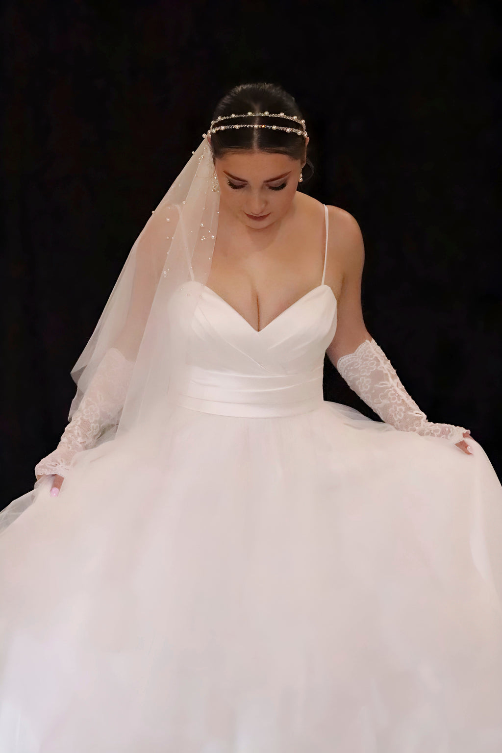 Essense of Australia wedding dress hire Perth – romantic tulle skirt and classic satin rouched top, fits AU8-12