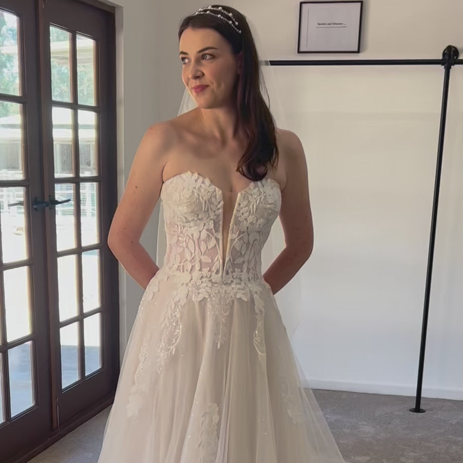 WR Bridal - Gabriella